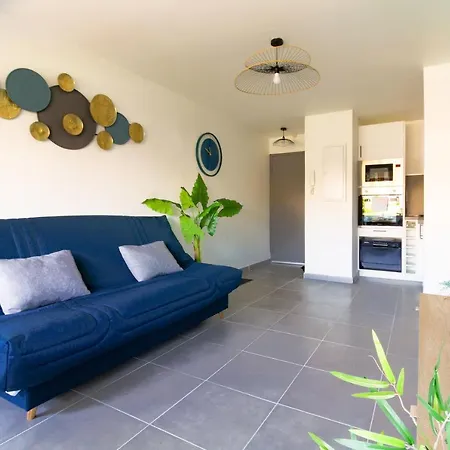 شقة Select'Sohome - Residence Le Levant - Services Hoteliers - Proche Plage&Commerces Avec Parking ! - Lev41 *